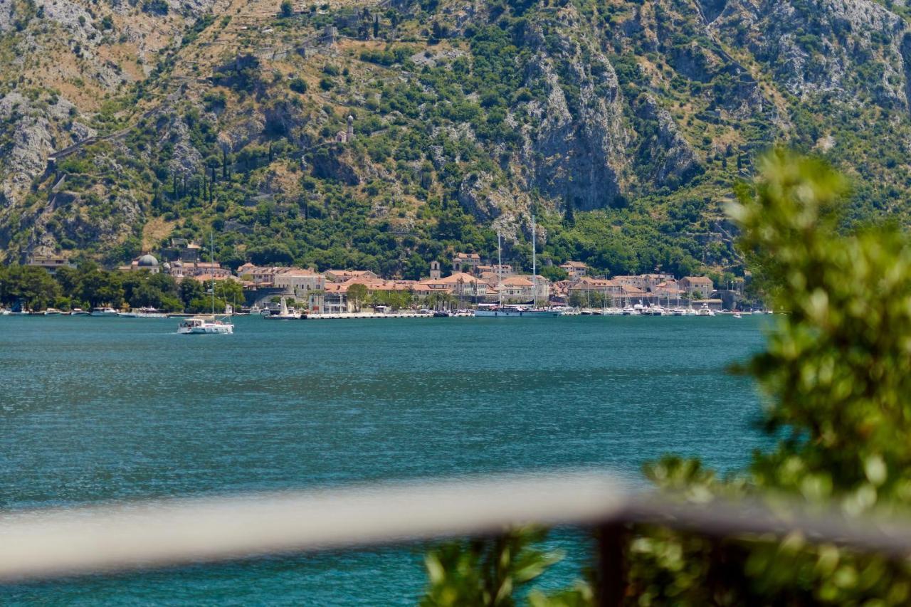 Apartment Aura With Sea View Kotor Exterior foto